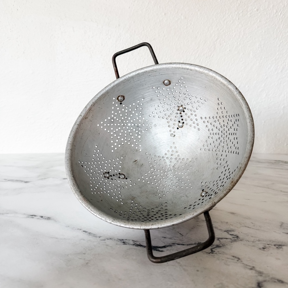 Vintage Mirro Chippy Aluminum Metal Colander with Star Design